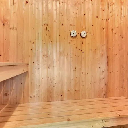 Riaan - 200m From The Sea By Interhome