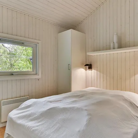 Riaan - 200m From The Sea By Interhome *